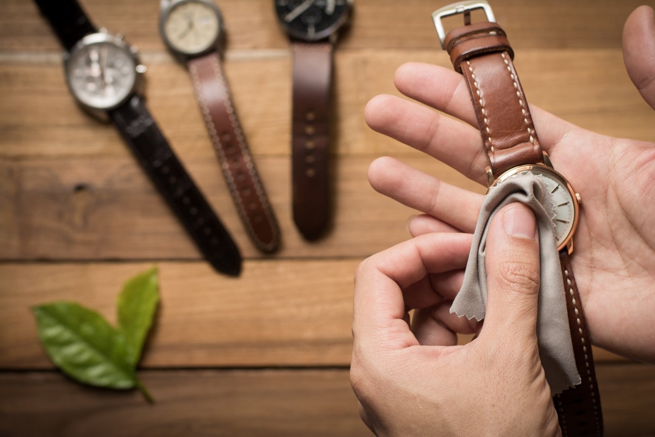 PROFESSIONAL WATCH SERVICES AVAILABLE PROFESSIONAL WATCH SERVICES AVAILABLE